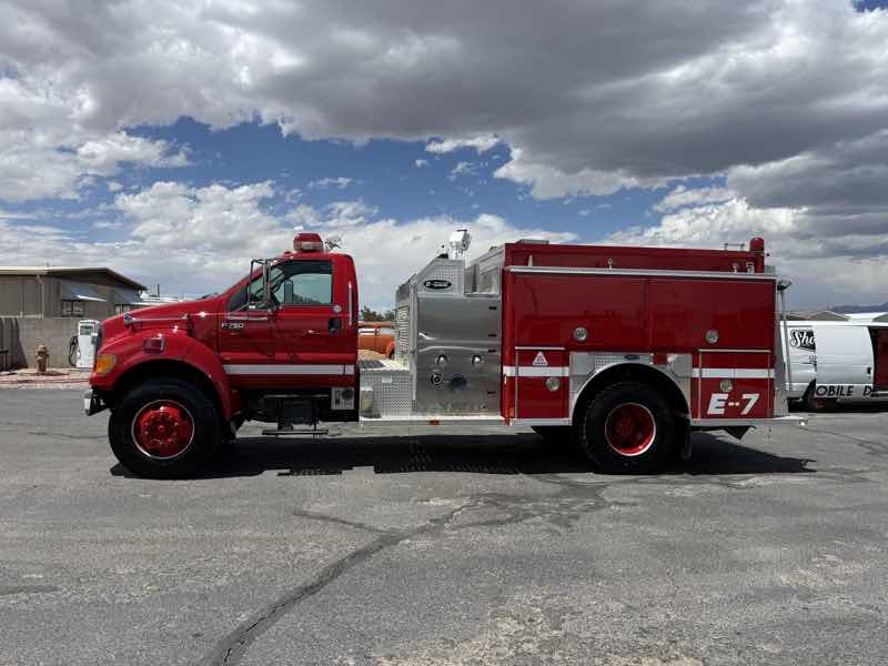 2000 Ford F-750