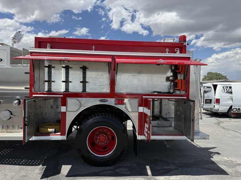 2000 Ford F-750